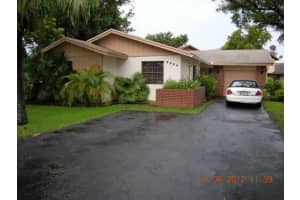 2225 Nova Village Dr, Davie, FL 33317, Sold 08/30/13