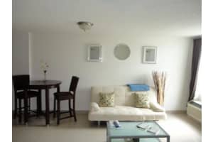 710 Washington Ave, Miami Beach, FL 33139, Sold 10/21/13