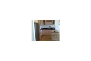 465 Ocean Dr, Miami Beach, FL 33139, Sold 09/13/13