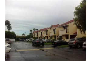 8261 NW 8th St, Miami, FL 33126, Sold 08/21/13