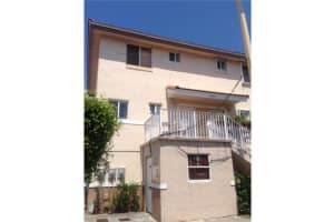 8061 NW 8th St, Miami, FL 33126, Sold 10/18/13