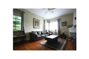 727 14th Pl APT 4, Miami Beach, FL 33139, Sold 11/08/13