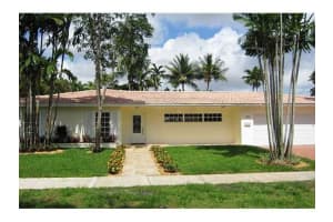16423 Loch Ness Ln, Hialeah, FL 33014, Sold 07/18/13