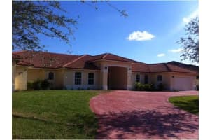 9950 NW 27th St, Doral, FL 33172, Sold 08/29/13