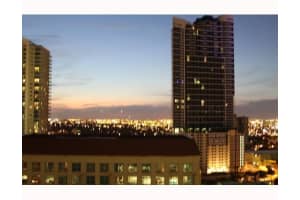 170 SE 14th St, Miami, FL 33131, Sold 08/29/13