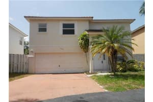 9831 SW 3rd St, Pembroke Pines, FL 33025, Sold 12/27/13