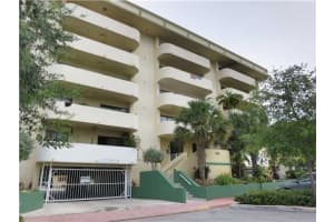 130 S Shore Dr #2b, Miami Beach, FL 33141, Sold 09/03/13