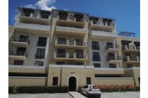 8430 SW 8th St, Miami, FL 33144, Sold 08/30/13