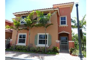 5827 Siena Ln, Hollywood, FL 33021, Sold 08/16/13