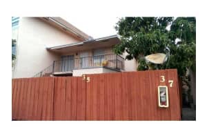 15675 SW 82nd Cir Ln, Miami, FL 33193, Sold 10/25/13