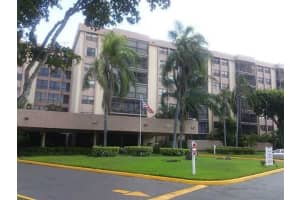 900 NE 195th St, Miami, FL 33179, Sold 09/11/13