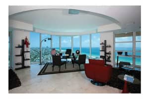 300 South Pointe Dr, Miami Beach, FL 33139, Sold 08/14/15