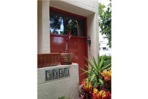 3041 NE 183rd Ln, Aventura, FL 33160, Sold 10/30/13
