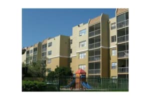 6980 NW 186th St, Hialeah, FL 33015, Sold 04/28/14