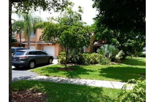 10249 NW 52nd Terrace, Doral, FL 33178, Sold 11/04/13