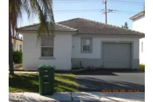 6870 NW 69th Ct, Tamarac, FL 33321, Sold 12/04/13