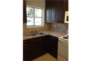 366 NW 114th Ave, Miami, FL 33172, Sold 10/11/13