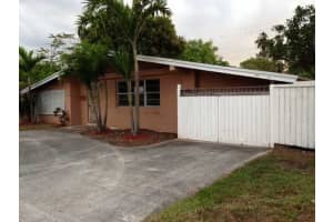 21100 NE 26th Ave, Miami, FL 33180, Sold 09/30/13