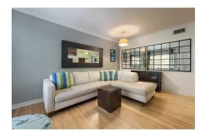 915 8th St, Miami Beach, FL 33139, Sold 11/04/13