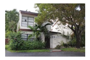 447 NW 98th Ct, Miami, FL 33172, Sold 11/06/13