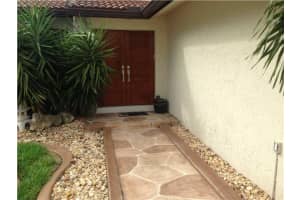 1258 SW 125th Ct, Miami, FL 33184, Sold 10/24/13