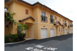 703 NE 43rd St, Oakland Park, FL 33334, Sold 11/19/13