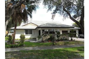 16861 NW 79th Pl, Miami Lakes, FL 33016, Sold 12/19/13