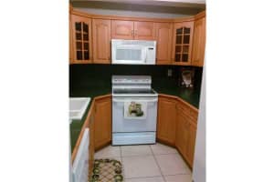 662 NW 102nd Ct, Miami, FL 33172, Sold 03/18/14