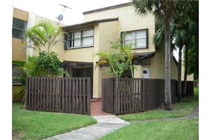 9980 NW 9th St Cir, Miami, FL 33172, Sold 11/25/13