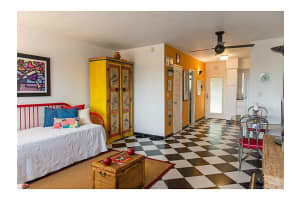 851 Meridian Ave, Miami Beach, FL 33139, Sold 06/30/14