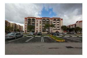 5201 NW 7th St, Miami, FL 33126, Sold 02/12/14