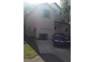 10140 NW 4th Ct, Pembroke Pines, FL 33026, Sold 12/31/13