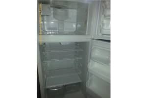 8025 NW 8th St, Miami, FL 33126, Sold 03/17/14