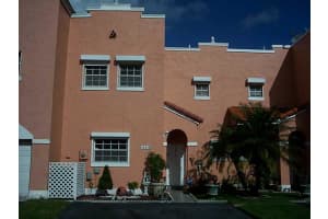 12435 NW 7th Ln, Miami, FL 33182, Sold 04/04/14