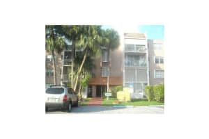8501 NW 8th St, Miami, FL 33126, Sold 06/27/14