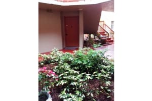 10229 NW 9th St Cir, Miami, FL 33172, Sold 04/18/14