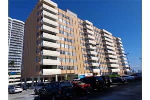 7545 E Treasure Dr #8a, North Bay Village, FL 33141, Sold 07/11/14