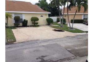1534 Royal Forest Ct, West Palm Beach, FL 33406, Sold 04/15/14