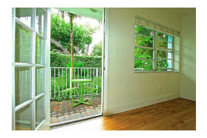 911 Meridian Ave, Miami Beach, FL 33139, Sold 07/07/14