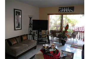 5201 NW 7th St, Miami, FL 33126, Sold 06/05/14