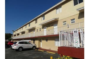 8027 NW 8th St, Miami, FL 33126, Sold 05/16/14