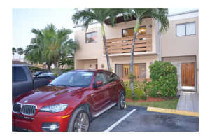 8265 NW 7th St, Miami, FL 33126, Sold 05/01/14