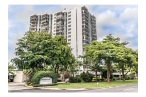 3375 N Country Club Dr, Miami, FL 33180, Sold 09/03/14