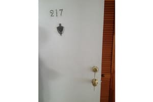 7300 Wayne Ave, Miami Beach, FL 33141, Sold 05/23/14