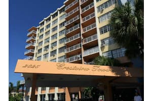 2025 NE 164th St, North Miami Beach, FL 33162, Sold 07/25/14