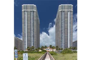 4775 Collins Ave, Miami, FL 33140, Sold 02/06/15