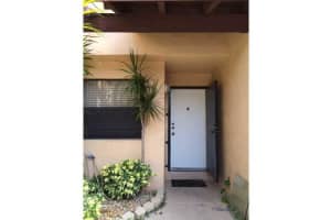 371 W Park Dr, Miami, FL 33172, Sold 05/29/14