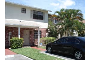 10729 NW 10th St, Pembroke Pines, FL 33026, Sold 06/16/14