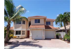 11711 SW 10th St, Pembroke Pines, FL 33025, Sold 05/14/15