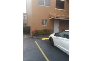 8183 NW 8th St APT C3, Miami, FL 33126, Sold 08/04/14